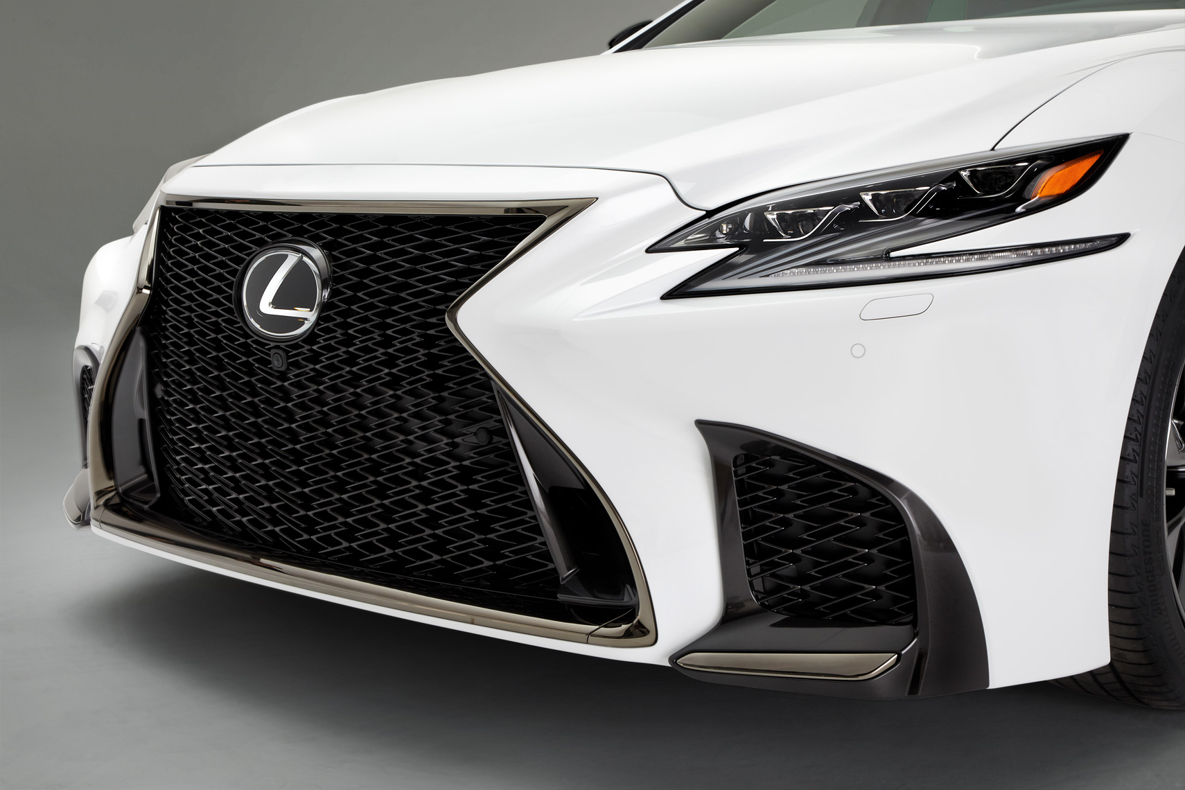 Lexus_LS500_2